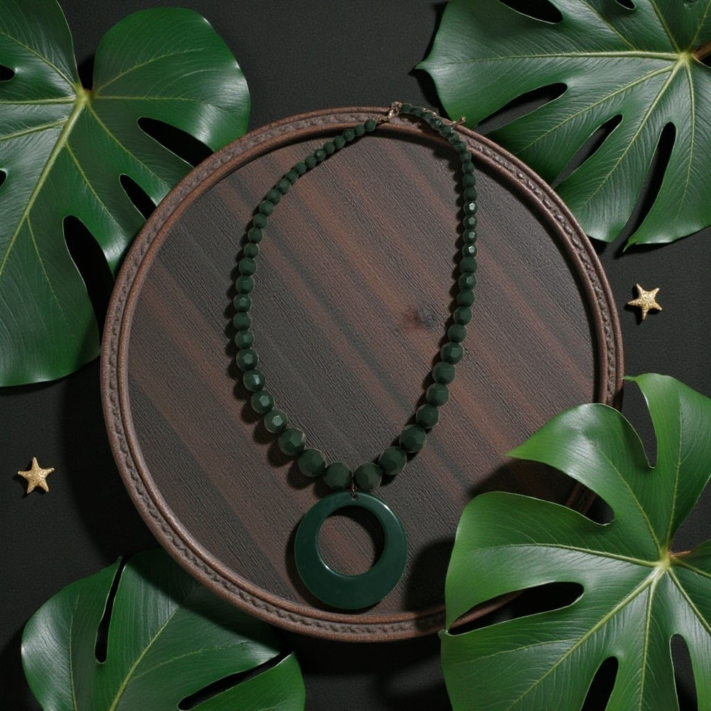 10 for $10 ♥️Chic Green Beaded Necklace♥️